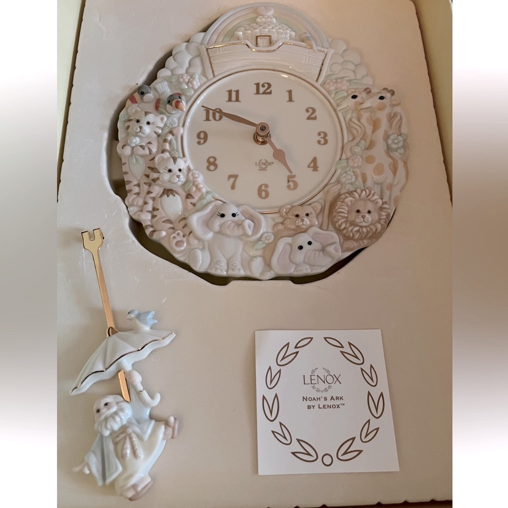 Lenox Noahs Ark Ivory China Wall Clock With Pendulum w/Original Box, Cards - Picture 3 of 8